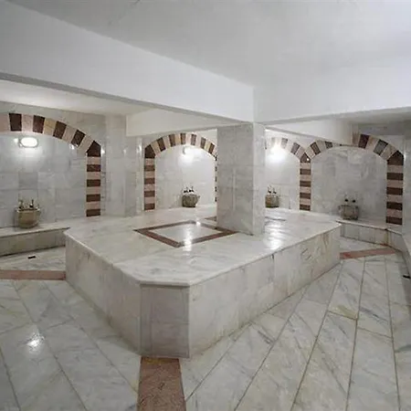 Ξενοδοχείο Monte 4*